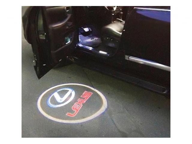 Лазерная подсветка дверей с логотипом Lexus